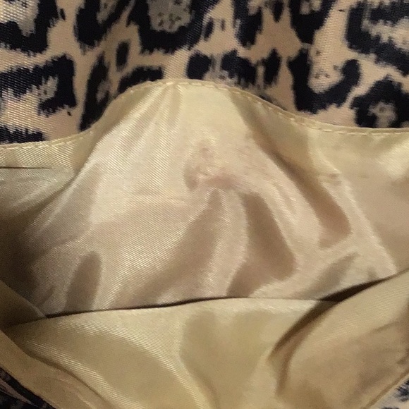 Travelon Leopard Print Shoulder Bag, Polyester, Water Bottle Side Pocket, RFID - Picture 11 of 14